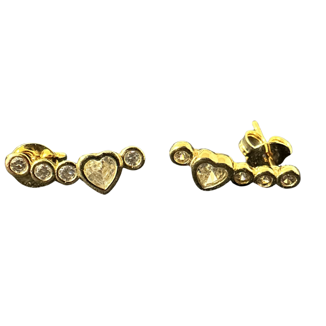 Brinco Earcuff corações em zircônia Premium